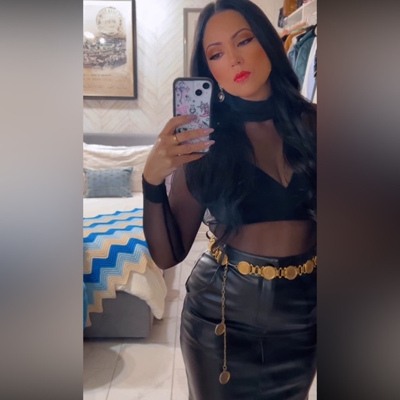 Like This Listing To Get Notified When I Go Live🛍️ - Picture 5 of 16